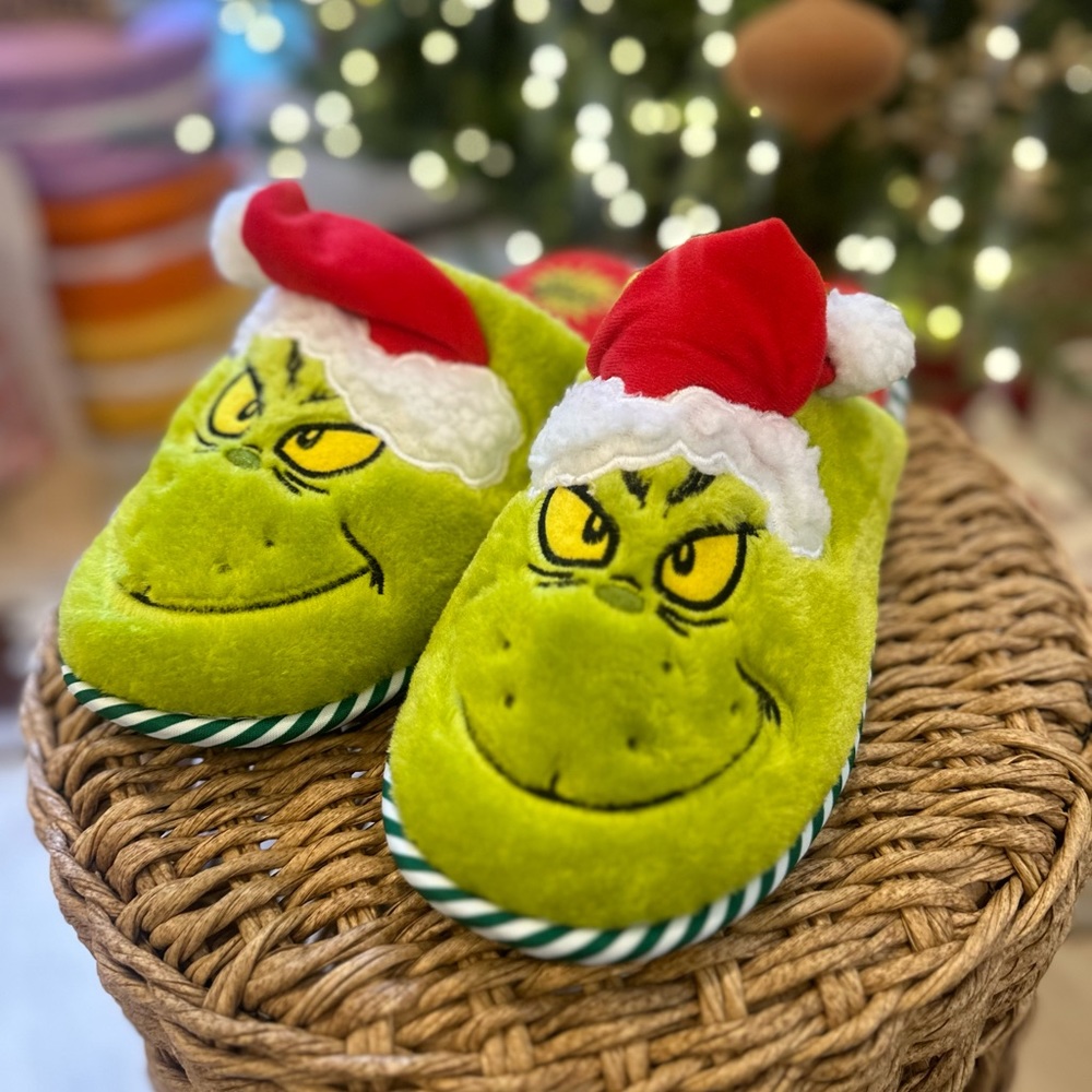 The Grinch men’s slippers M 9 / 10 dr Seuss Christmas gift Holiday